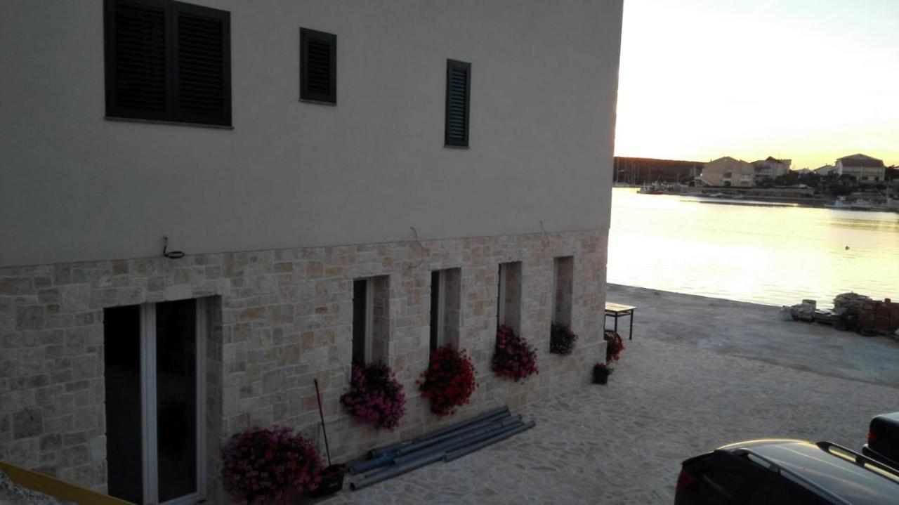 Stara Kuća Apartments Šimuni Exterior foto